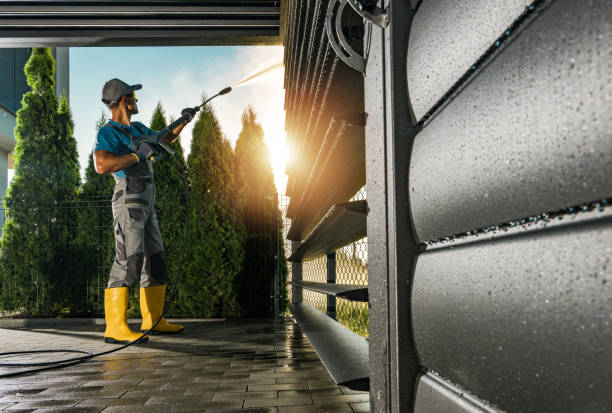 Best Animal Enclosure Cleaning  in Seco Mines, TX